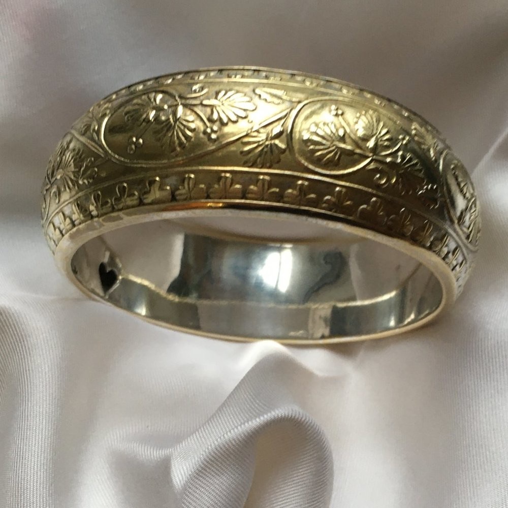 Leaf Pattern Bracelet - Picture 1 of 4